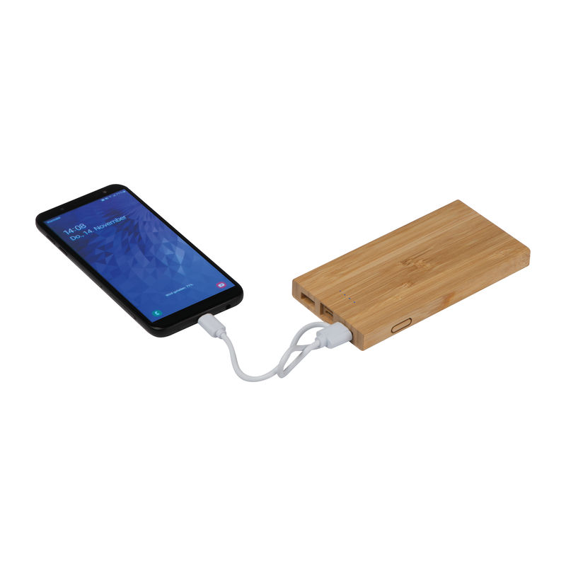 8000 mAh bambusz powerbank